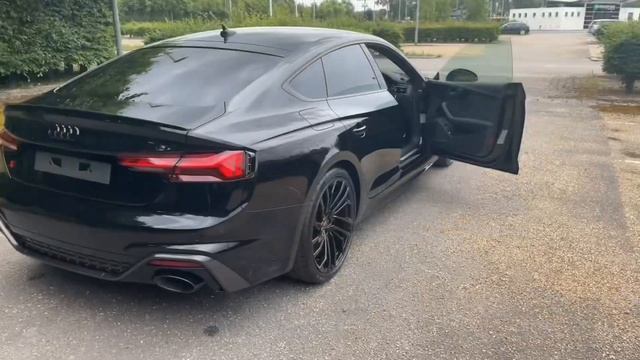 2023 Audi RS5 Sportback Carbon Black смотреть онлайн