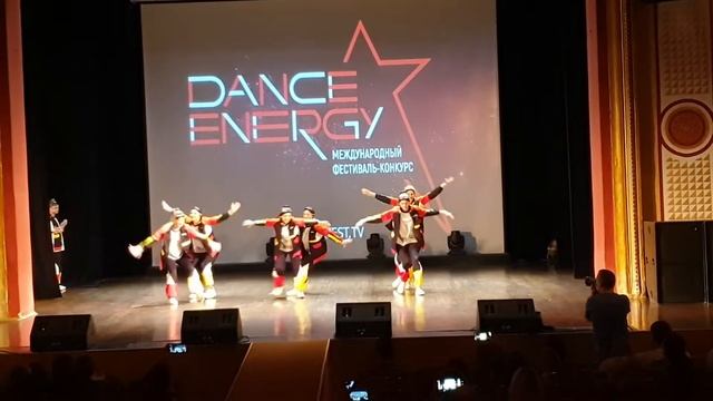 флешмоб "dance energy" #MIXSTYLE #MS #танцевальнаясемья смотреть онлайн