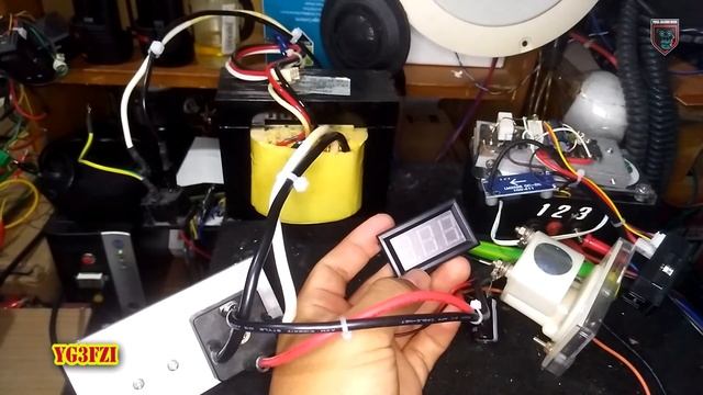 MEMBUAT CHARGER BATERAI DENGAN INDIKATOR AMPER DAN VOLT METER (CHARGER AKI SEDERHANA) #yg3fzi #aki смотреть онлайн