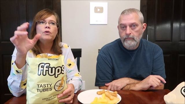 ffups Tasty Tubes: Sour Cream & Onion, Salt & Vinegar, Hot Chocolate, Cinnamon Toast & Cheddar смотреть онлайн