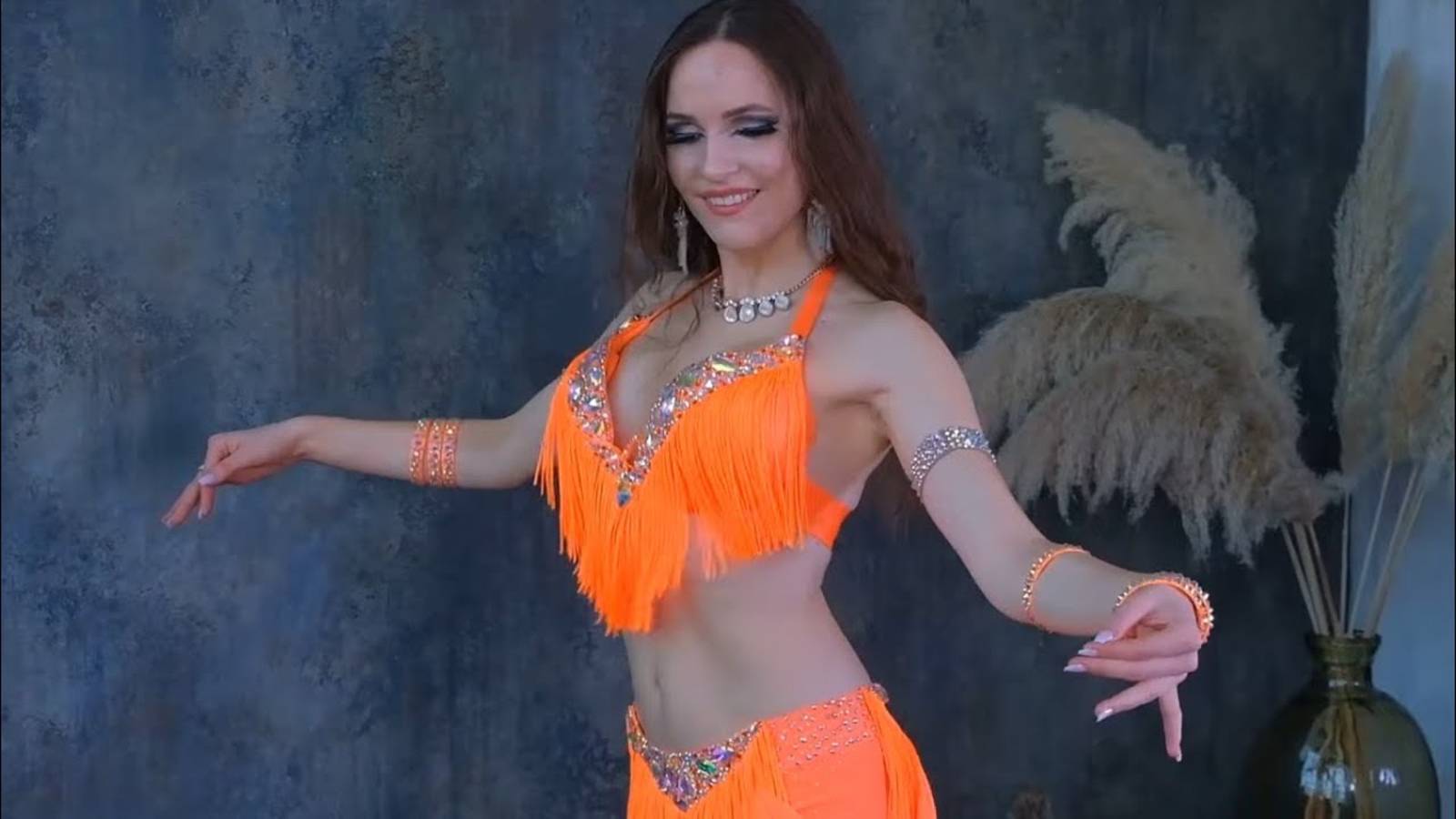 Belly dance by Teele Nolvak - Estonia [Exclusive Music Video] смотреть онлайн