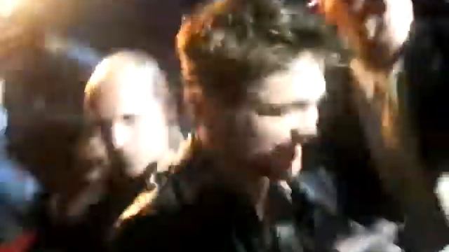 Robert Pattinson signing Madrid Fan Event смотреть онлайн