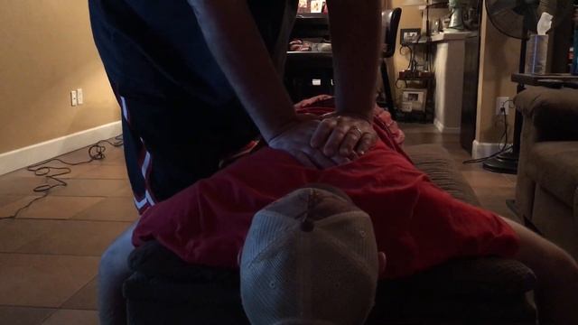 Epic Back Crack 2 - Amateur Chiropractic Adjustment смотреть онлайн