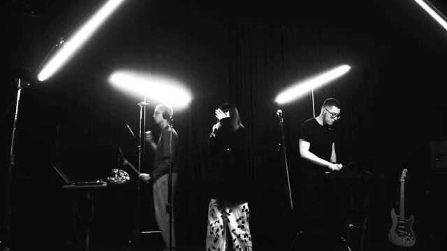 Verhovski – Чуєш мене feat. Kushnarova (live) смотреть онлайн
