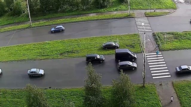 Притормозил уже на газоне смотреть онлайн