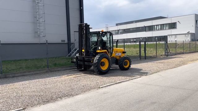 JCB 926 4WD *ONLY 5545 MH* смотреть онлайн