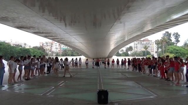 KPOP Random Play Dance in Valencia (SPAIN) TEAMS EDITION смотреть онлайн