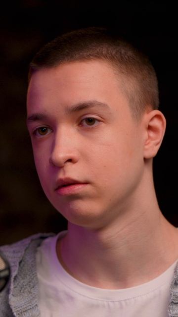 НАУЧИЛСЯ БИТЬ ПО-НАСТОЯЩЕМУ 🥊 ЮНЫЙ АКТЕР СТАЛ НАСТОЯЩИМ БОКСЕРОМ #спорт #бокс #тренировка #шоу смотреть онлайн