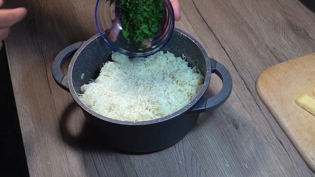 Frittierte Reisbällchen mit Knoblauchcreme Aioli смотреть онлайн