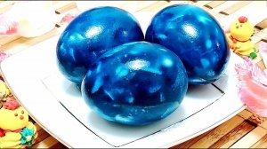 Как КРАСИВО покрасить ЯЙЦА на ПАСХУ без красителей/ КОСМИЧЕСКИЕ яйца в капусте