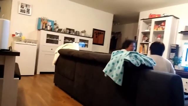 Nils playing with mama tits and mama len mar.2017 смотреть онлайн