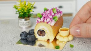 Потрясающе Вкусный Миниатюрный Рулет с Голубикой 🫐😋 Готовлю Мини Еду! 🤗  Мини Кухня