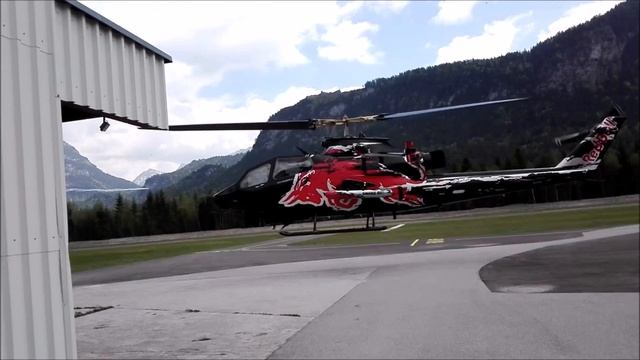 RedBull AH1-Cobra Crash am Flugplatz Höfen смотреть онлайн