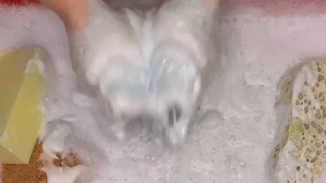Sponges Squeezing & Rinsing 💕💛💕