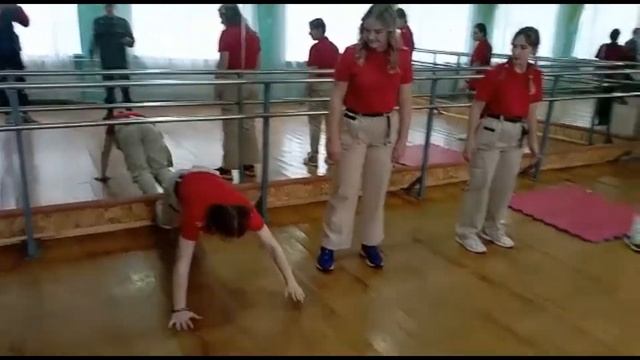 Девушки в погонах смотреть онлайн