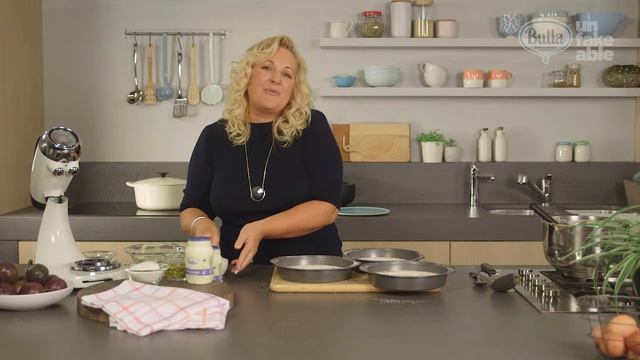 Kirsten Tibballs' Passionfruit Sponge смотреть онлайн