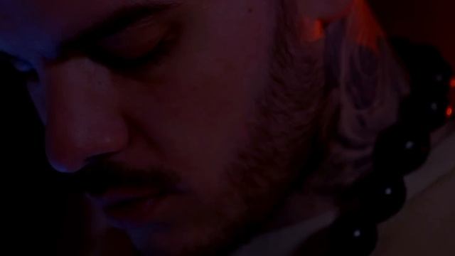 DAWE WHITE feat. MAJSELF - POĎ PIŤ (prod. GRIZZLY) смотреть онлайн