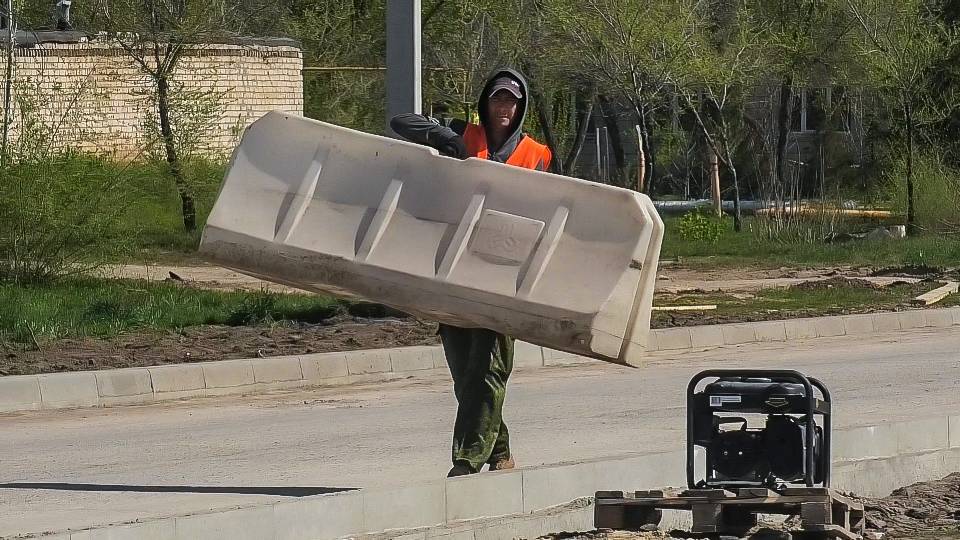 На улице Заводской идут дорожные работы по нацпроекту смотреть онлайн