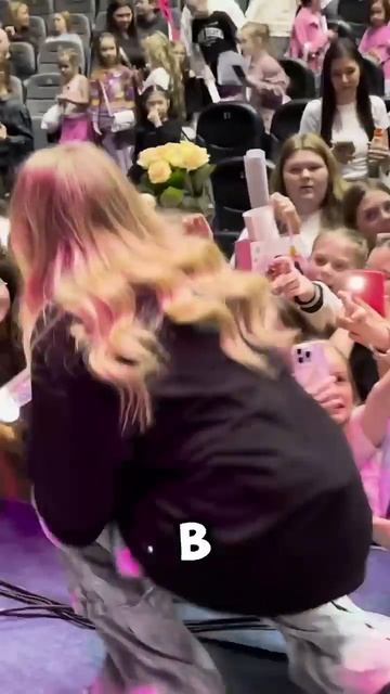 Готовы петь и отжигать? Билеты в моем ТГ #миланафилимонова #миланатур #миланатут #влогшоу смотреть онлайн