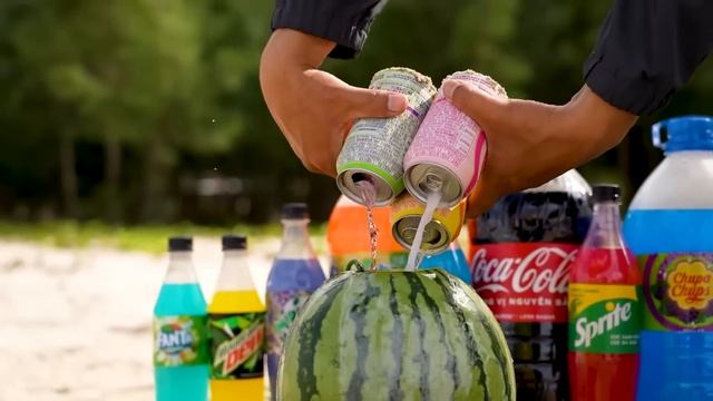 Experiment: Watermelon vs Big Coca-Cola, Fanta, Chupa Chups, Monster, Mtn Dew, Sprite and Mentos ! смотреть онлайн