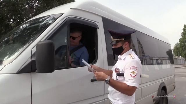 В центре Волгограда маршрутки проверили на наличие технарушений смотреть онлайн