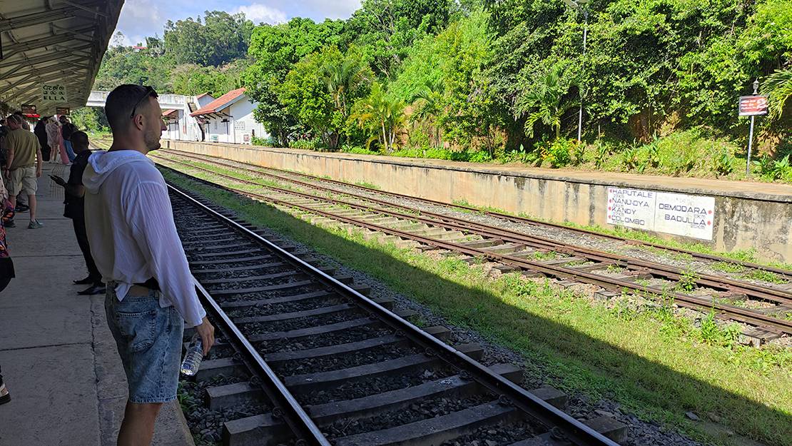ШРИ-ЛАНКА ДВУХДНЕВНАЯ ЭКСКУРСИЯ ПОЕЗДКА НА ПОЕЗДЕ смотреть онлайн