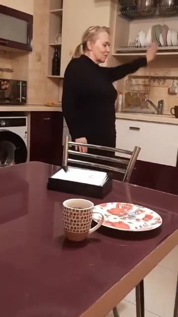 Вайкуле у нас в гостях(мама огонь)😍😍😍#shorts #blogger #live #shortvideo #bloggerlifestyle смотреть онлайн