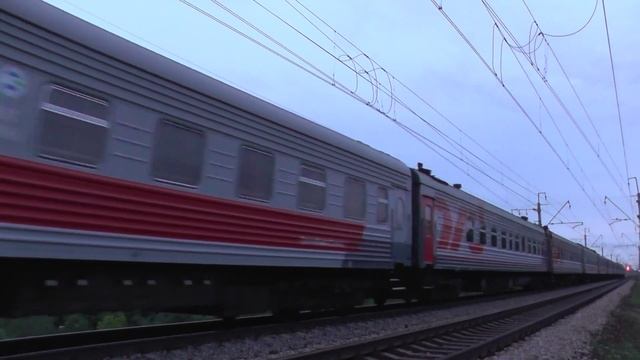 Электровоз ЧС6-009 с поездом №009 «Псков» смотреть онлайн