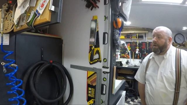 The Beard Invades Maple Tree Studios смотреть онлайн