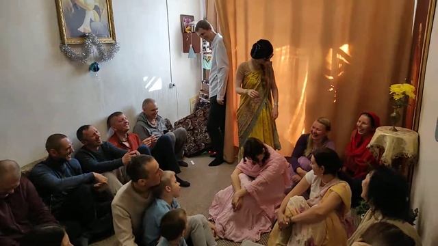 Празднуем Новый год - Верка Сердючка отгадывает мысли смотреть онлайн