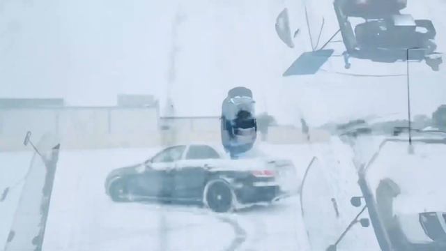 Mercedes Drifting on Snow (E350) V6 3.5 Liter смотреть онлайн