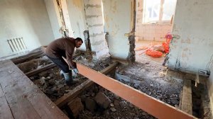 Ломаем дом, чтобы отстроить его заново. Ремонт продолжается. Жизнь простых людей в деревне.