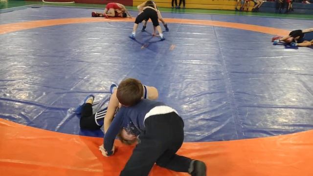 Пятничные схватки младшей группы 💪🏼💪🏼💪🏼(1) смотреть онлайн