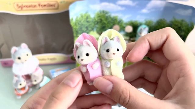 Sylvanian Families / Calico Critters : Husky Family Set - New For 2022 UNBOXING смотреть онлайн