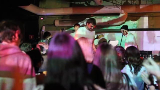 Trust Inc. / Che Pay Bar / 18.10.14 смотреть онлайн