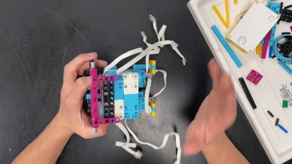 Building a SPIKE Prime FLL Robot from SPIKE Prime Base Kit and an Expansion Kit! - MiniMAX