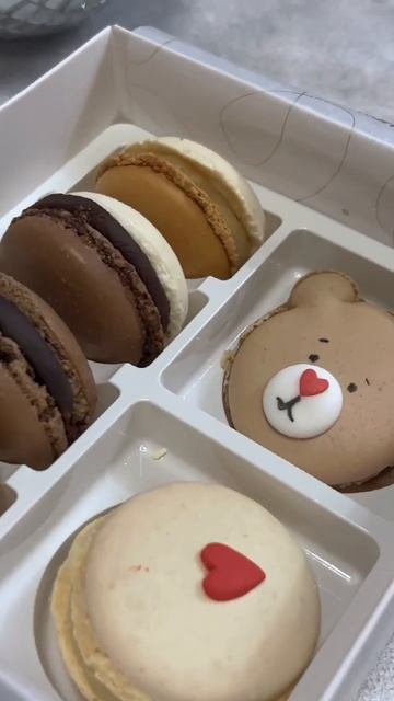 Подарки для любимых мужчин ❤️ #десерты #пирожные #сладкиеподарки #macaron #макарон #макарони #monbo