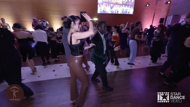 Mouaze Konaté & Luisa Fernanda Varela Florez - salsa social dancing @ Live2 Mambo Budapest смотреть онлайн