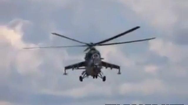 Вертолет и неподвижный винт
