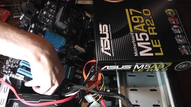 How to upgrade your Motherboard (Windows 10 Activation Issue!) смотреть онлайн