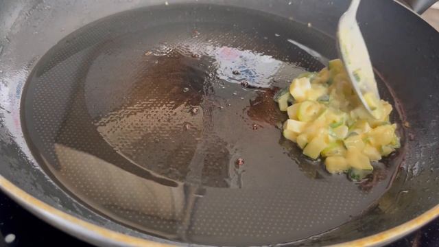 My husband wants this every morning! Ready in minutes! Useful and very tasty! смотреть онлайн