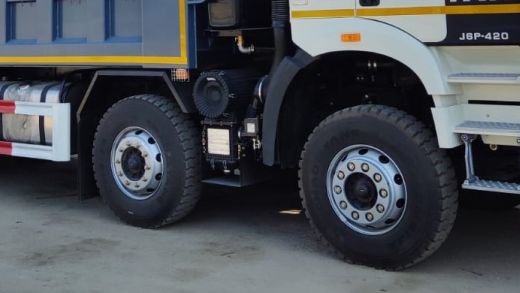 Замена фтулок шкворня на Китайском грузовике FAW J6. смотреть онлайн