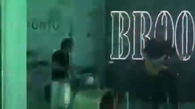 BROOKLYN cover band - I'm a man (Black Strobe cover) part 2 смотреть онлайн