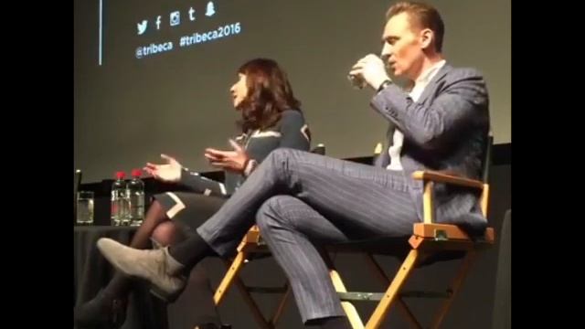Tom Hiddleston & Susanne Bier discuss Hugh Laurie in The Night Manager at the Tribeca Film Festival смотреть онлайн