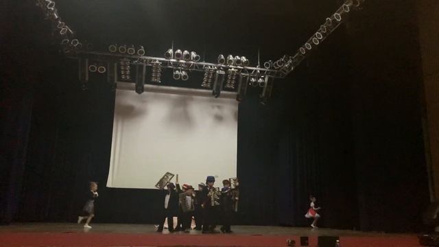 "Дюймовочка", танцевальная композиция смотреть онлайн