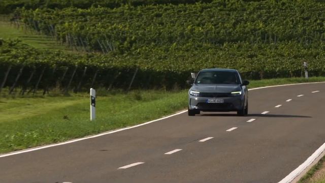 The new Opel Corsa Electric Driving Video смотреть онлайн