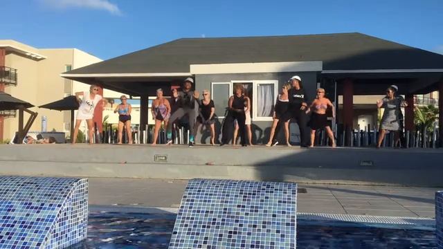 Avec Équipe Animacion - Pullman Cayo Coco - Zumba смотреть онлайн