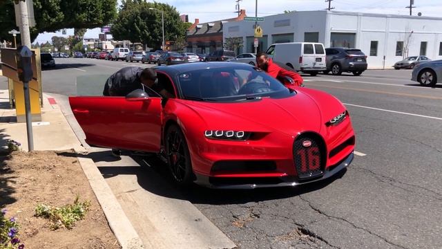 2019 Bugatti Chiron Sport loading Beverly Hills Geneva Show Car 4K смотреть онлайн
