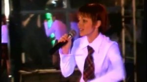 t.A.T.u - я сошла с ума ||первое выступление 2000 год