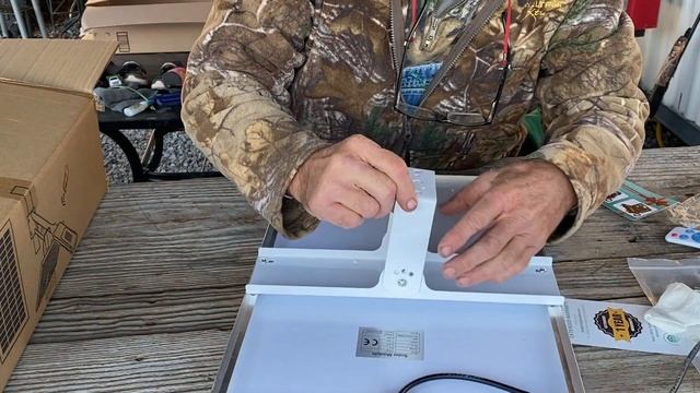 1000W LED Solar Street Light Assembly, Installation & Demonstration / These are very nice lights!! смотреть онлайн